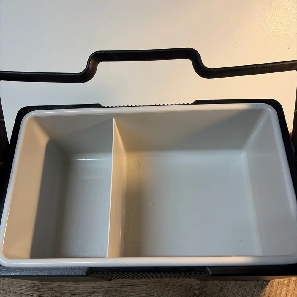 Stanley Aladdin Lock Lid Cooler Black With Two Compartment Holds Stanley Thermos - Picture 7 of 15